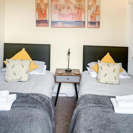 Waverley Lodge - Quaint Victorian Home With Free Parking ยอร์ค ภายนอก รูปภาพ