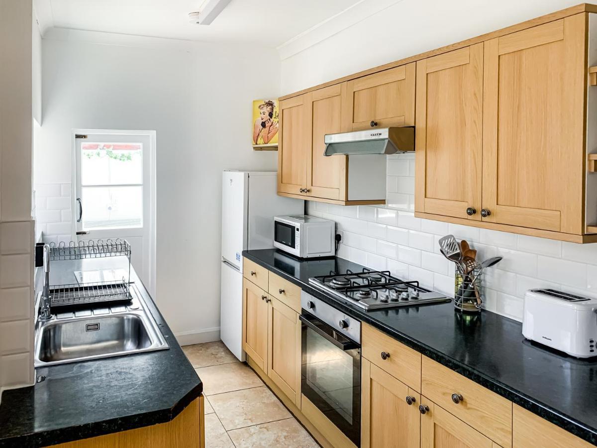Waverley Lodge - Quaint Victorian Home With Free Parking ยอร์ค ภายนอก รูปภาพ
